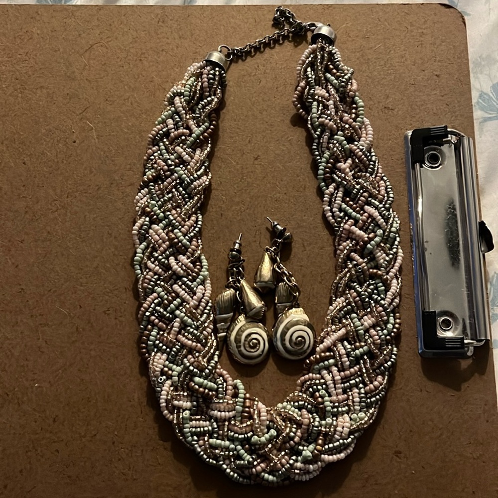 Necklace and earrings set